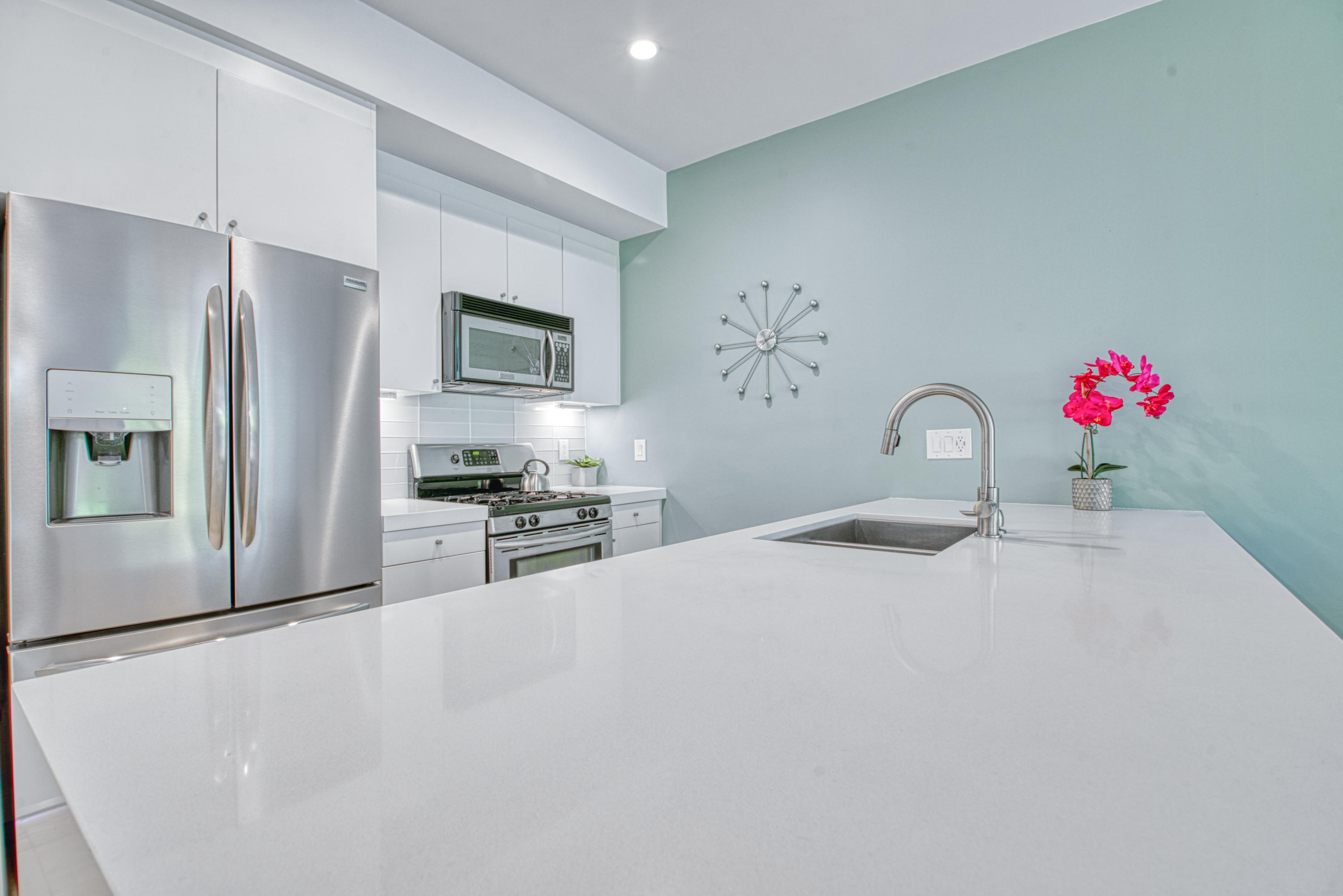 709 East Arenas Road Palm Springs, CA 92262 - Photo 17 of 38 23