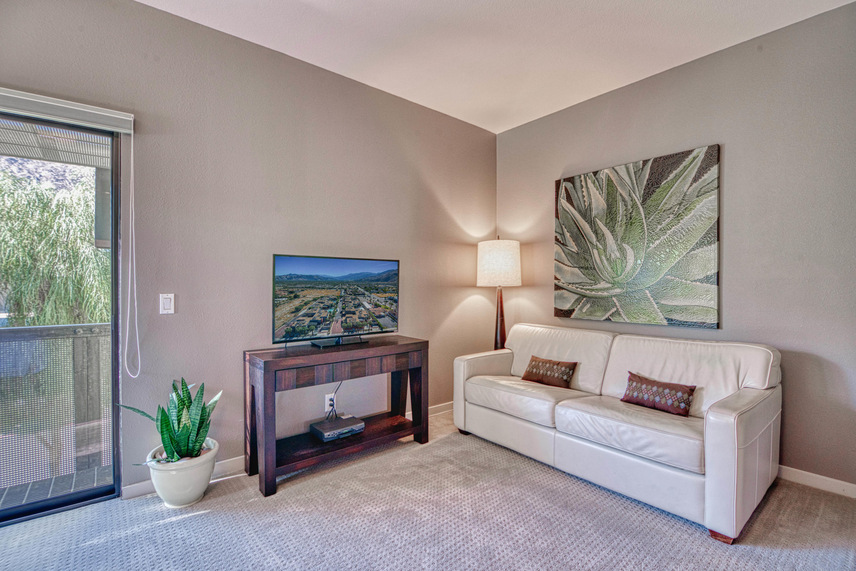709 East Arenas Road Palm Springs, CA 92262 - Photo 27 of 38 33