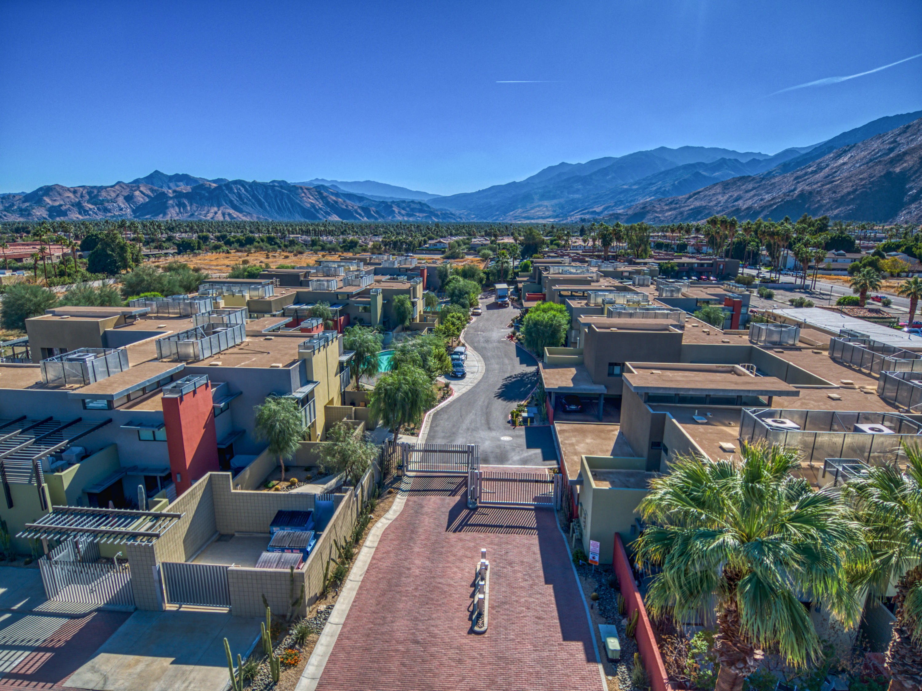 709 East Arenas Road Palm Springs, CA 92262 - Photo 37 of 38 8