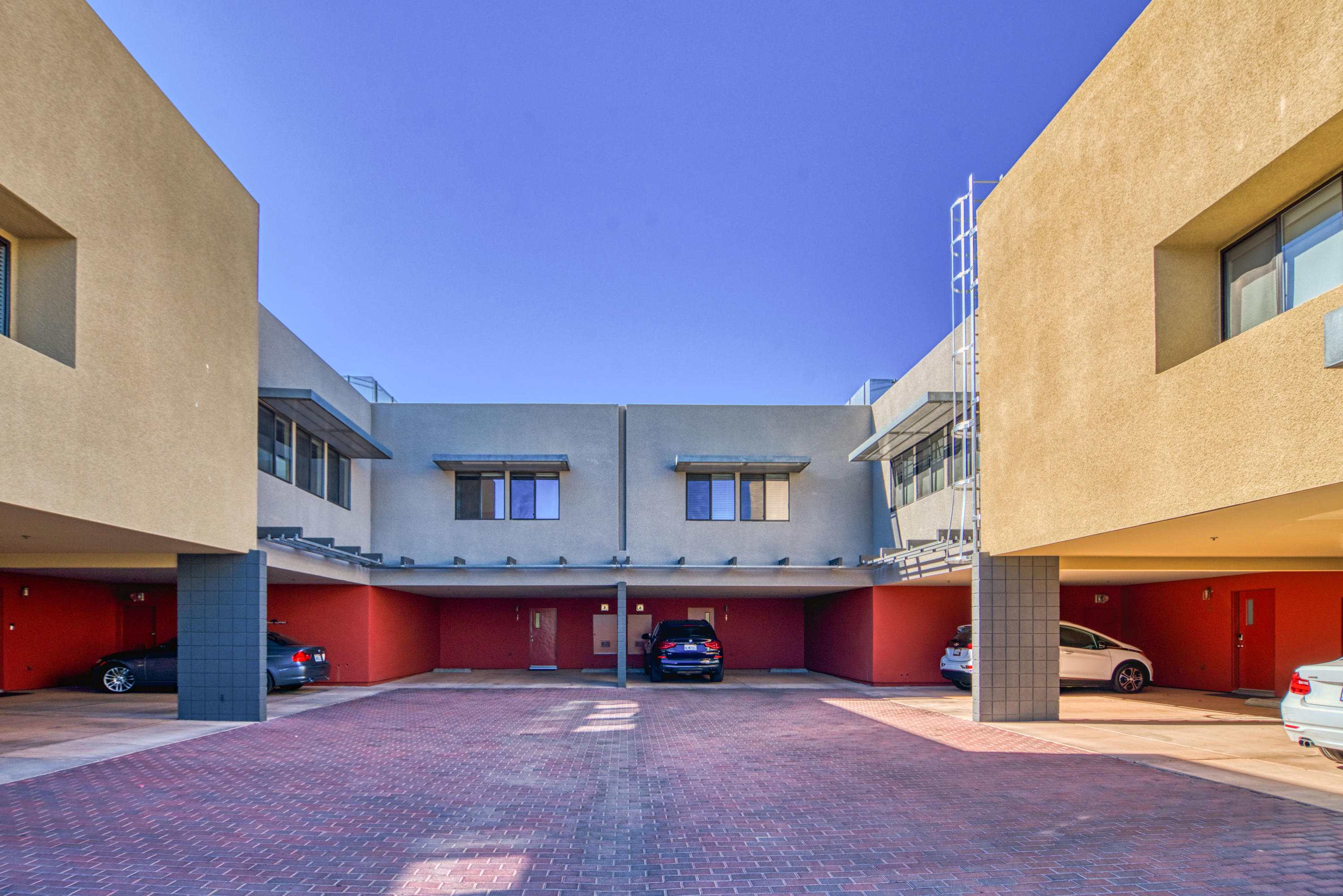 709 East Arenas Road Palm Springs, CA 92262 - Photo 8 of 38 13