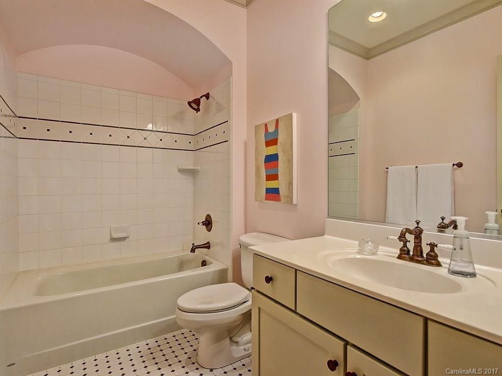 2241 Malvern Road Charlotte, NC 28207 - Photo 14 of 24 Gallery Image 14