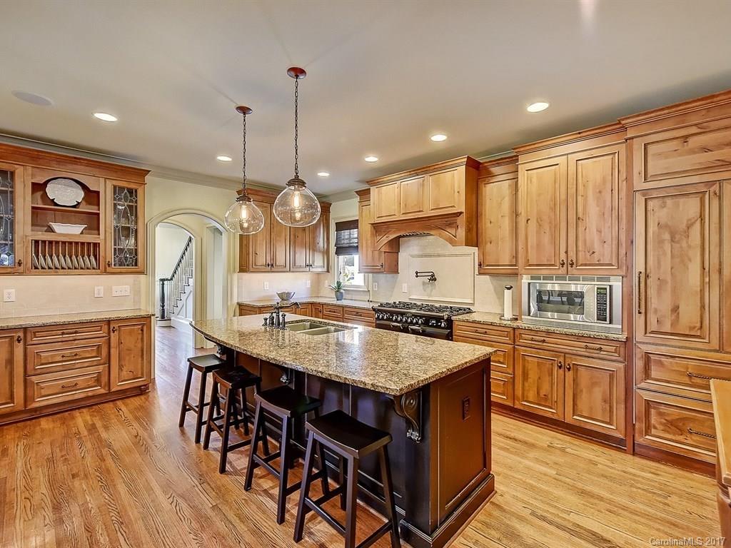 2241 Malvern Road Charlotte, NC 28207 - Photo 7 of 24 Gallery Image 7