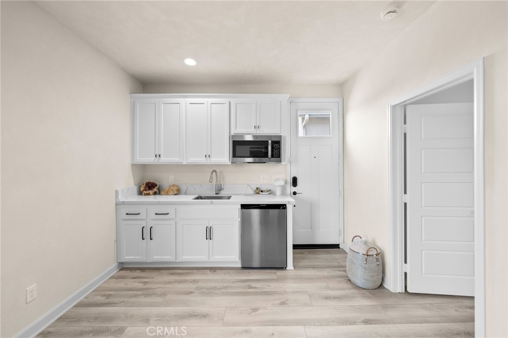 32030 Dayspring Way Temecula, CA 92591 - Photo 36 of 75 Casita Kitchen / Dining