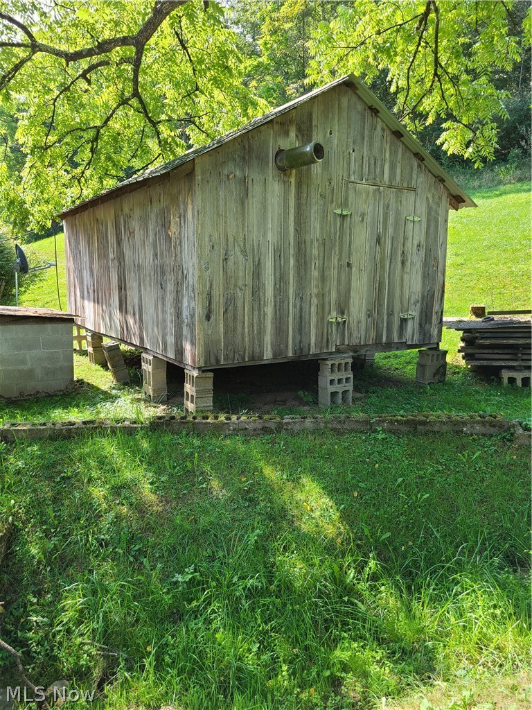 8698 Munday Road Elizabeth, WV 26143 - Photo 13 of 18