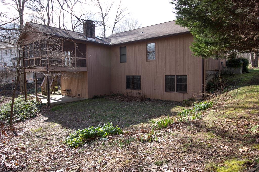 122 Mockingbird Lane Oak Ridge, TN 37830 - Photo 3 of 36 Back