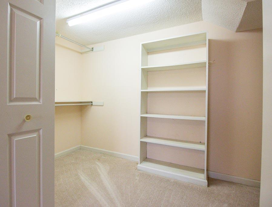 122 Mockingbird Lane Oak Ridge, TN 37830 - Photo 22 of 36 Master Closet 2