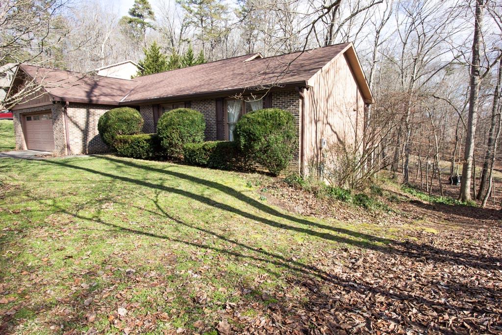 122 Mockingbird Lane Oak Ridge, TN 37830 - Photo 5 of 36 Right Front