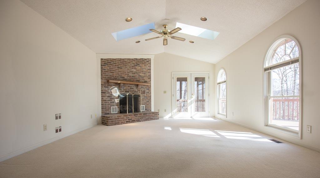 122 Mockingbird Lane Oak Ridge, TN 37830 - Photo 9 of 36 Family Room2