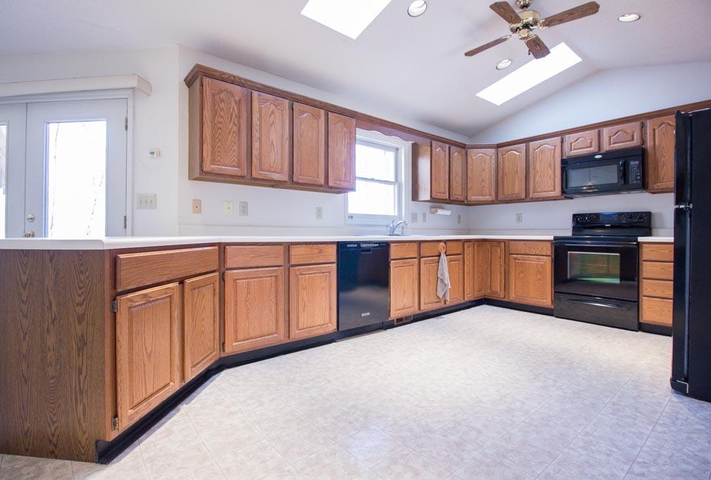 122 Mockingbird Lane Oak Ridge, TN 37830 - Photo 10 of 36 Kitchen2