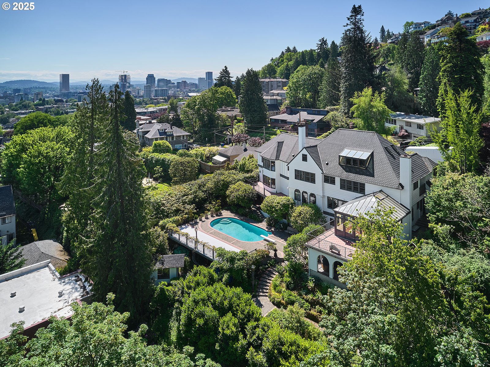2611 Northwest Westover Road Portland, OR 97210 - Photo 31 of 32 Gallery Image 31