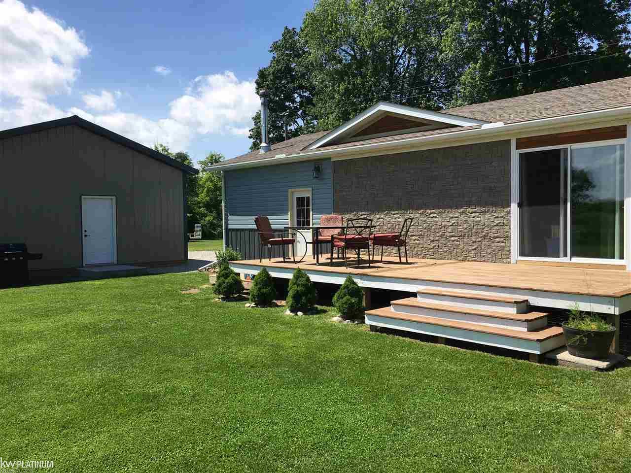 9703 Bryce Road Avoca, MI 48006 - Photo 4 of 54