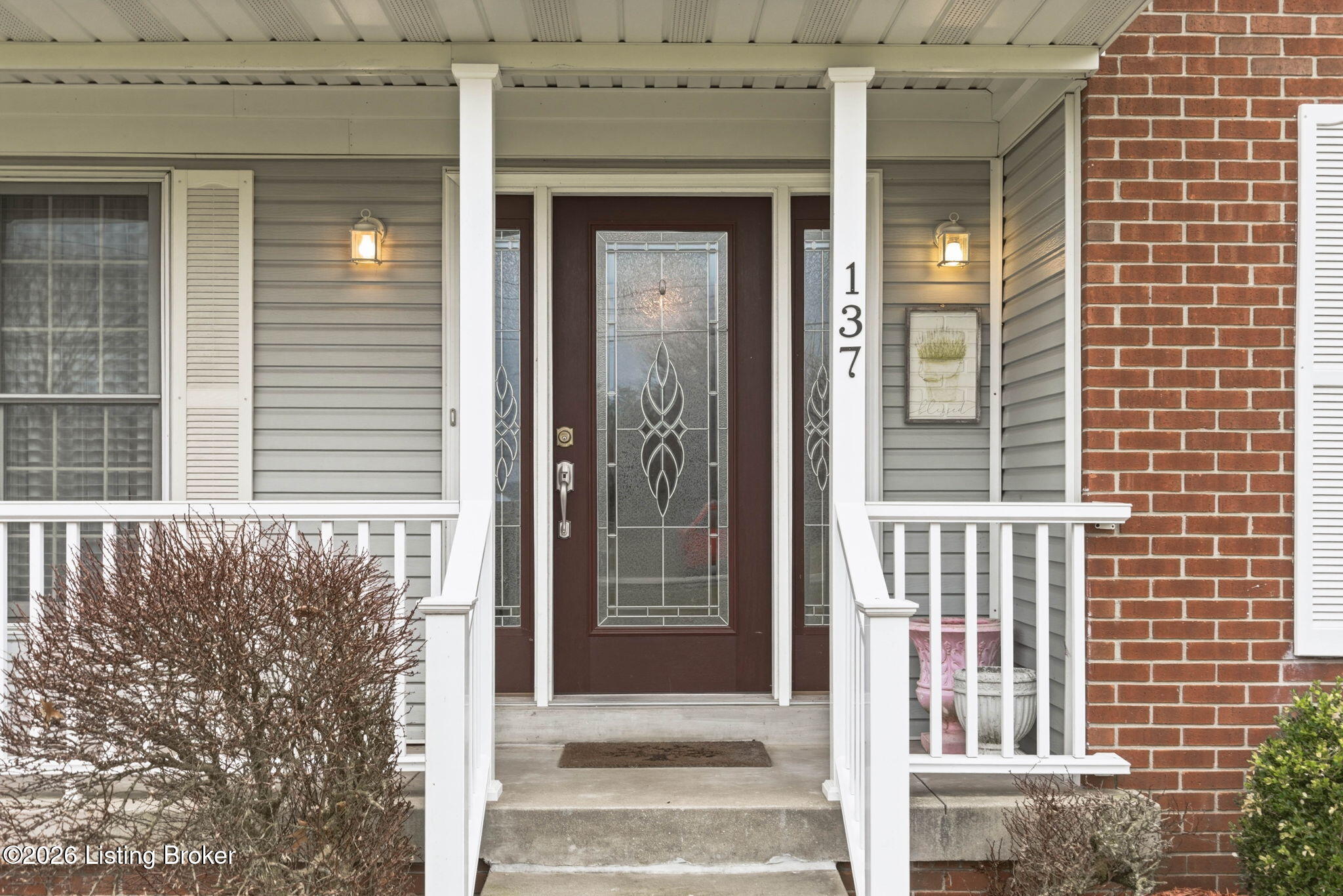 137 Spring Drive Mount Washington, KY 40047 - Photo 4 of 68 137 Spring Dr-26