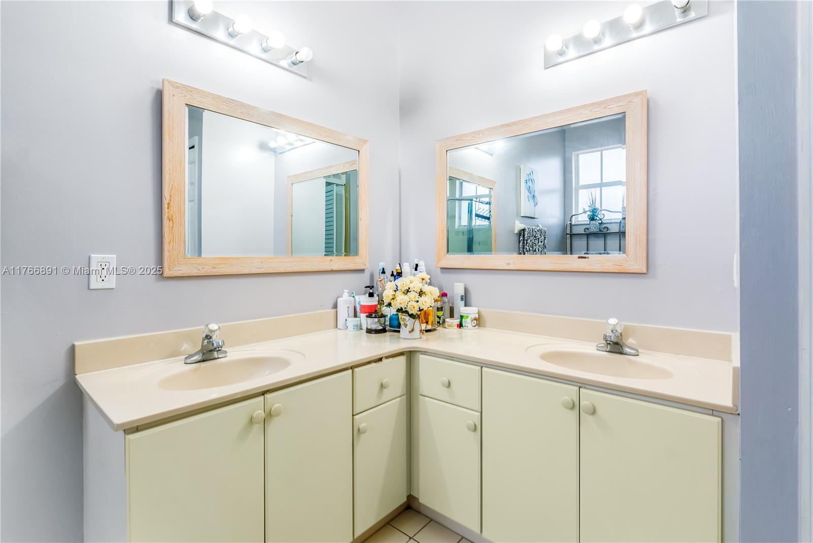 920 Southwest 154th Path Miami, FL 33194 - Photo 31 of 48