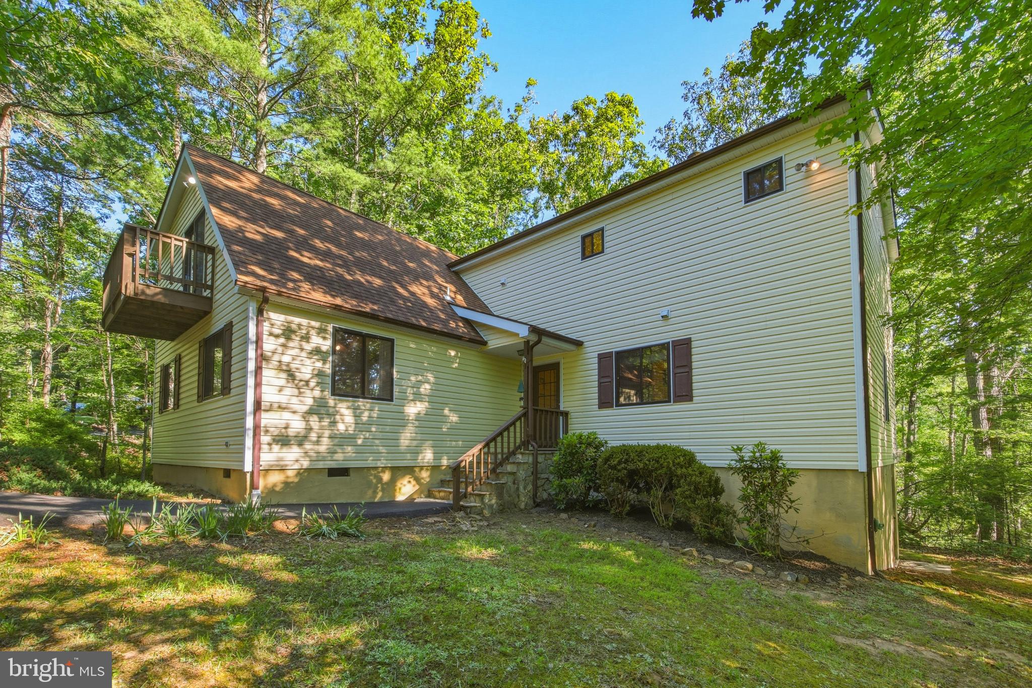 309 Locust Lane Mount Jackson, VA 22842 - Photo 3 of 57 Right Side