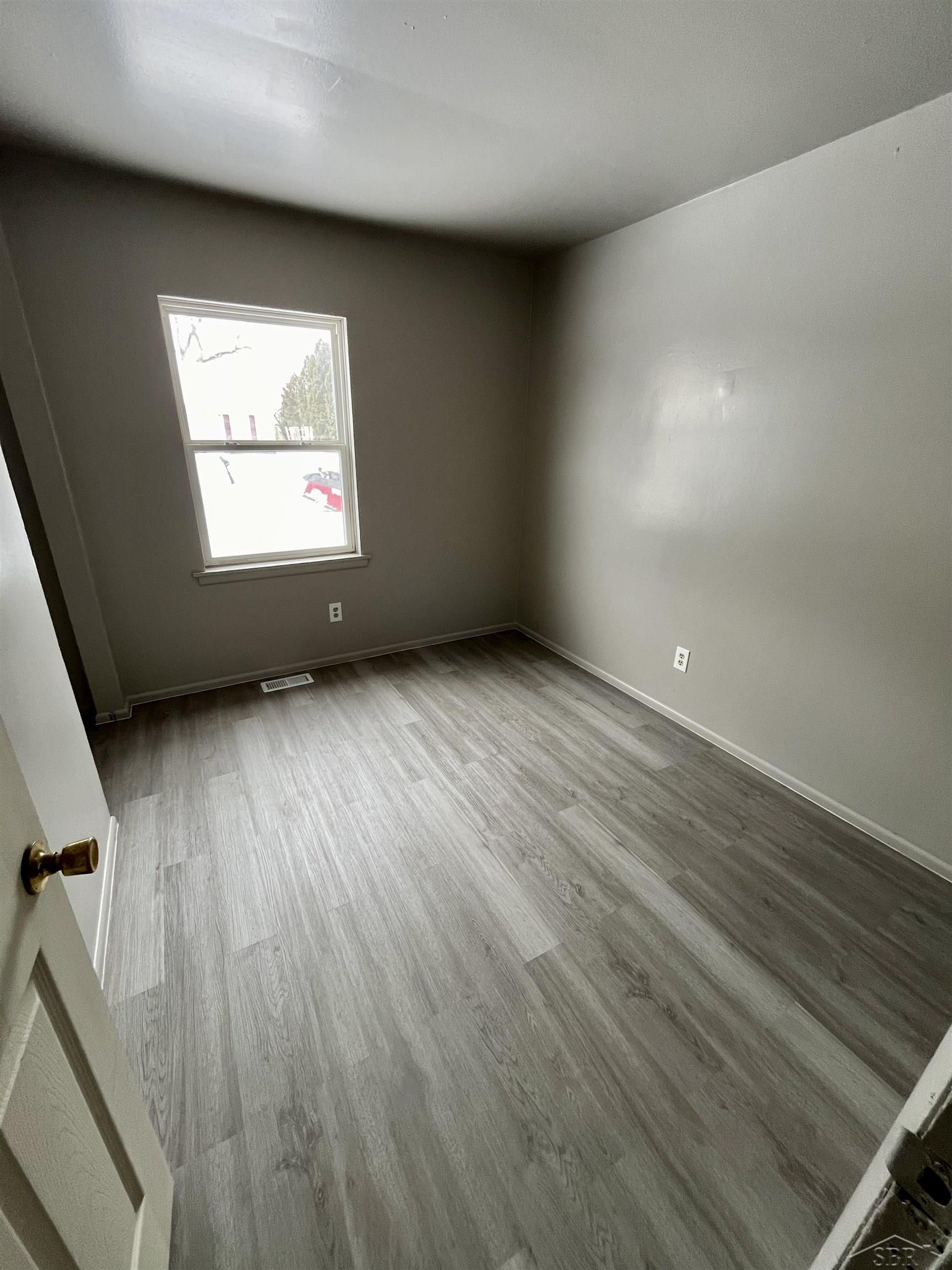 3726 Huntley Road Saginaw, MI 48601 - Photo 7 of 7 50173052-c8a3a967-40ad-48c2-9b9c-5ef7a8ee95a1.JPG