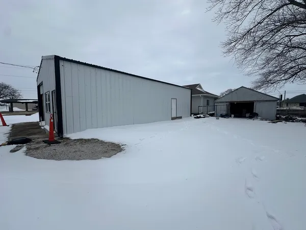 $95,000 | 800 South Main Street, Tuscola, IL 61953