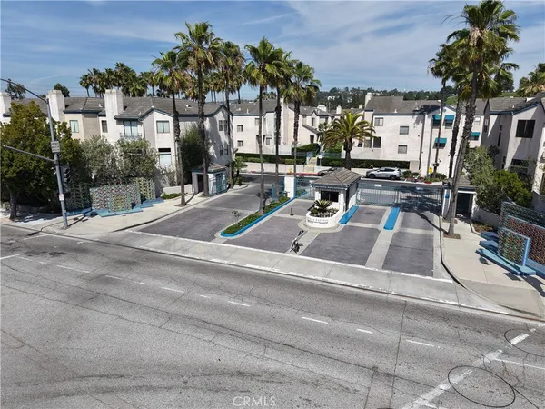 a outdoor space with lots of white furniture