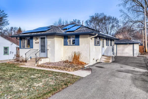 $345,000 | 565 Hugo Street Northeast, Fridley, MN 55432