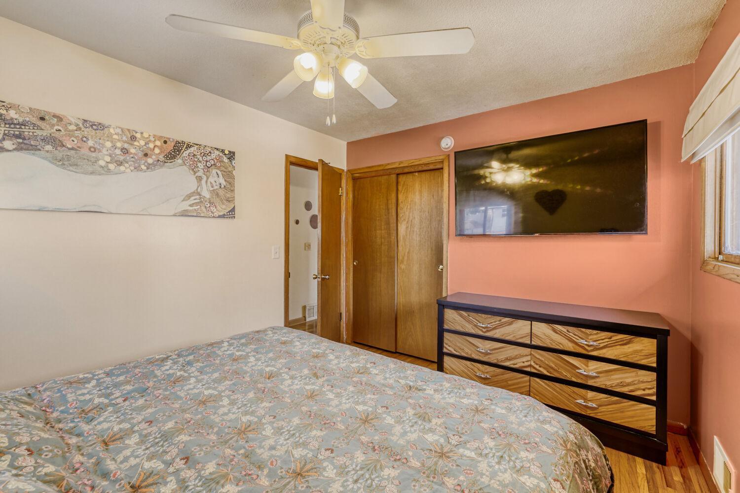 565 Hugo Street Northeast Fridley, MN 55432 - Photo 15 of 29