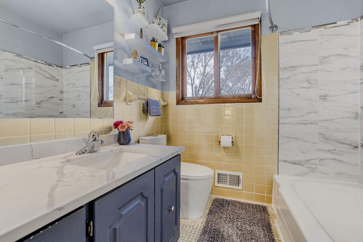 565 Hugo Street Northeast Fridley, MN 55432 - Photo 18 of 29