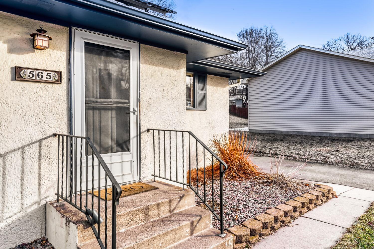 565 Hugo Street Northeast Fridley, MN 55432 - Photo 2 of 29