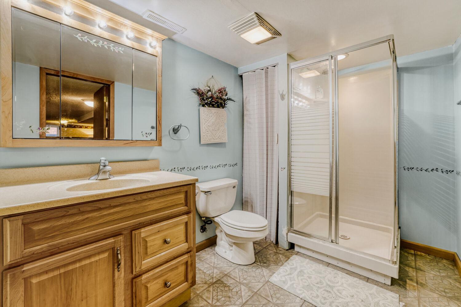 565 Hugo Street Northeast Fridley, MN 55432 - Photo 23 of 29