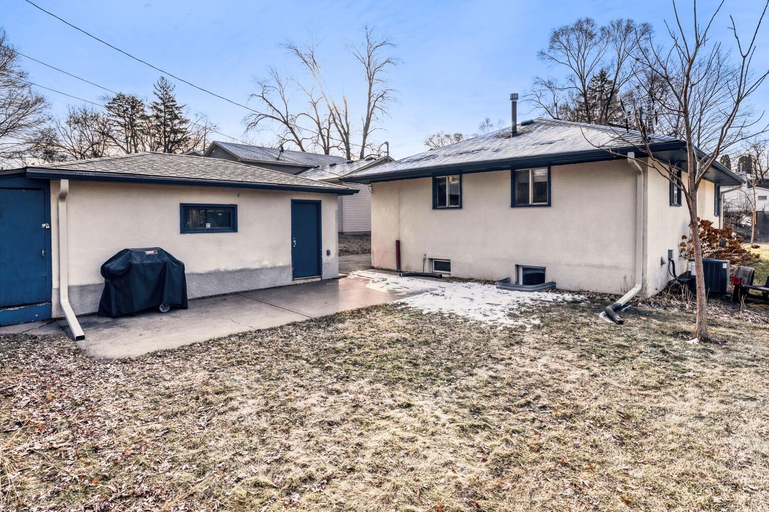 565 Hugo Street Northeast Fridley, MN 55432 - Photo 28 of 29