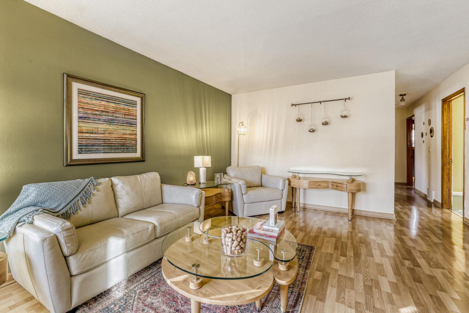 565 Hugo Street Northeast Fridley, MN 55432 - Photo 4 of 29