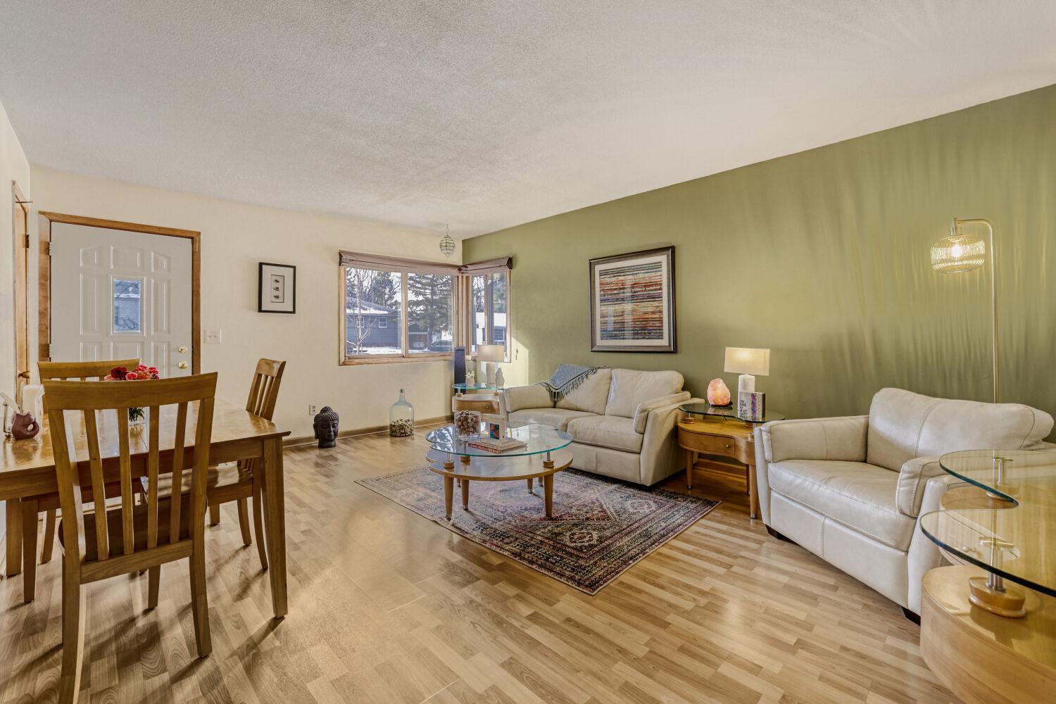 565 Hugo Street Northeast Fridley, MN 55432 - Photo 6 of 29