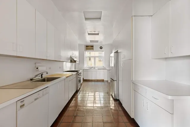 $6,500,000 | 920 5th Avenue, Unit 10B | Lenox Hill