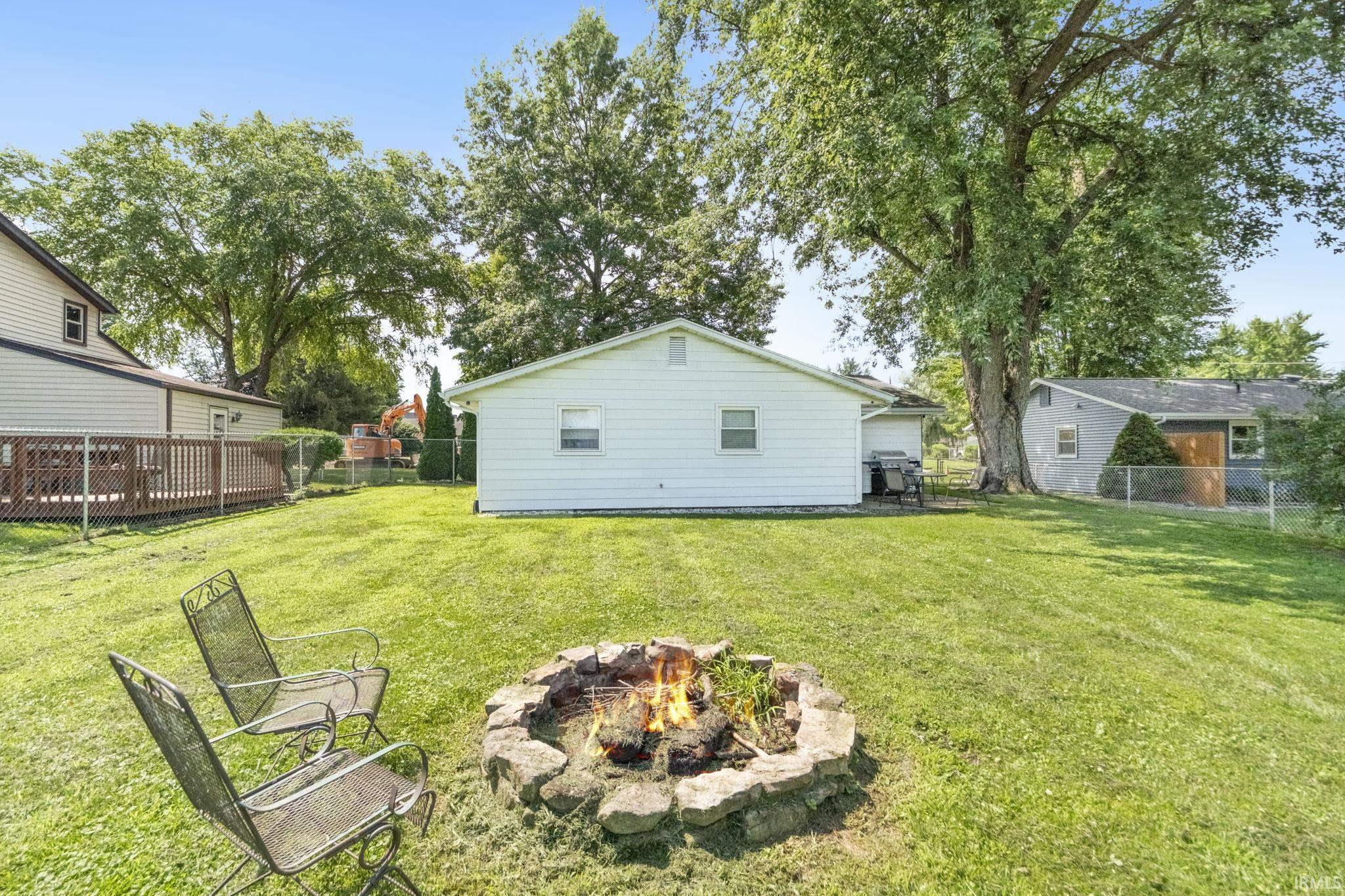 1426 Rabbit Run Huntertown, IN 46748 - Photo 33 of 34