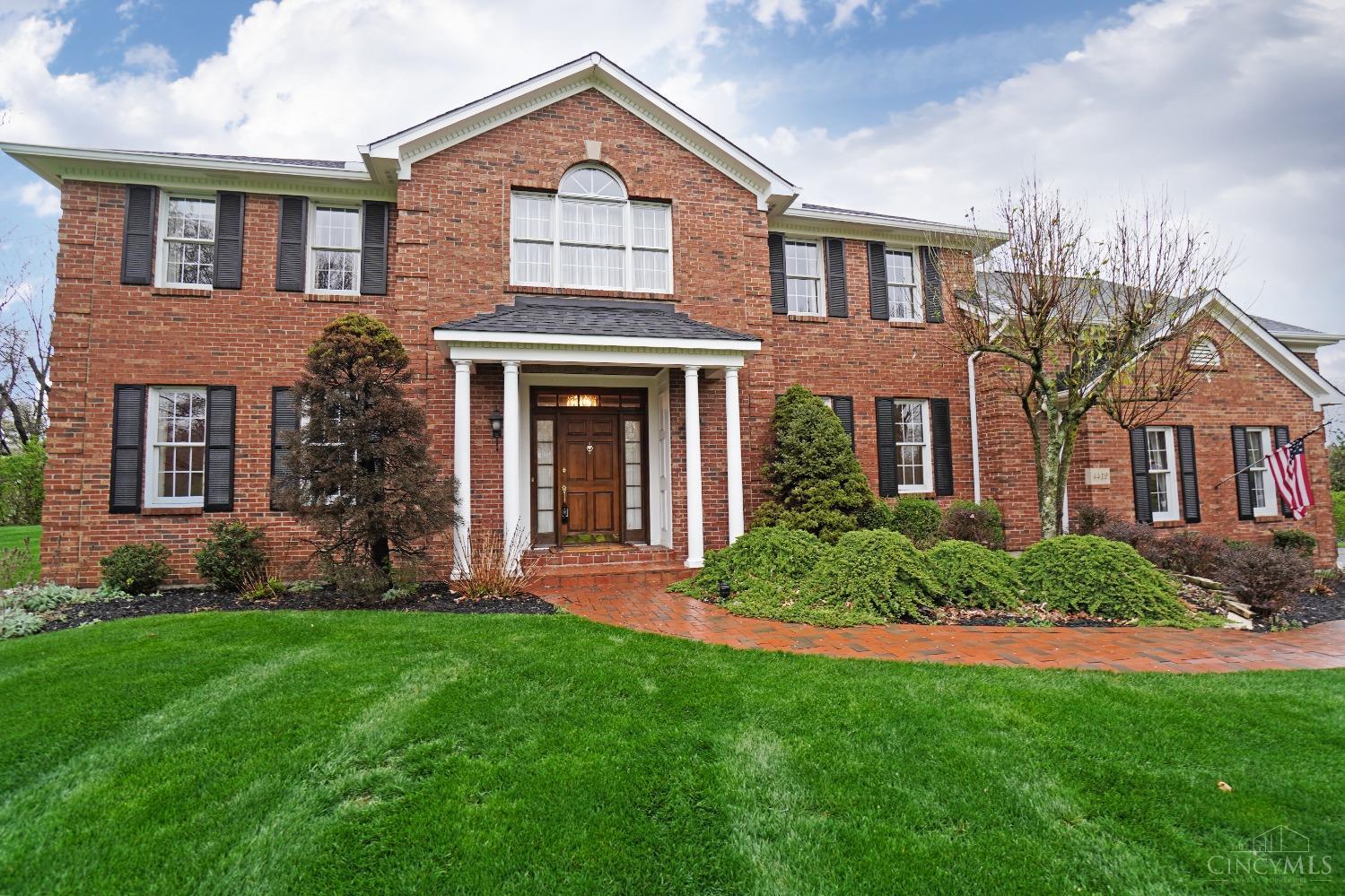 4412 Hubble Road Cincinnati, OH 45247 - Photo 1 of 47