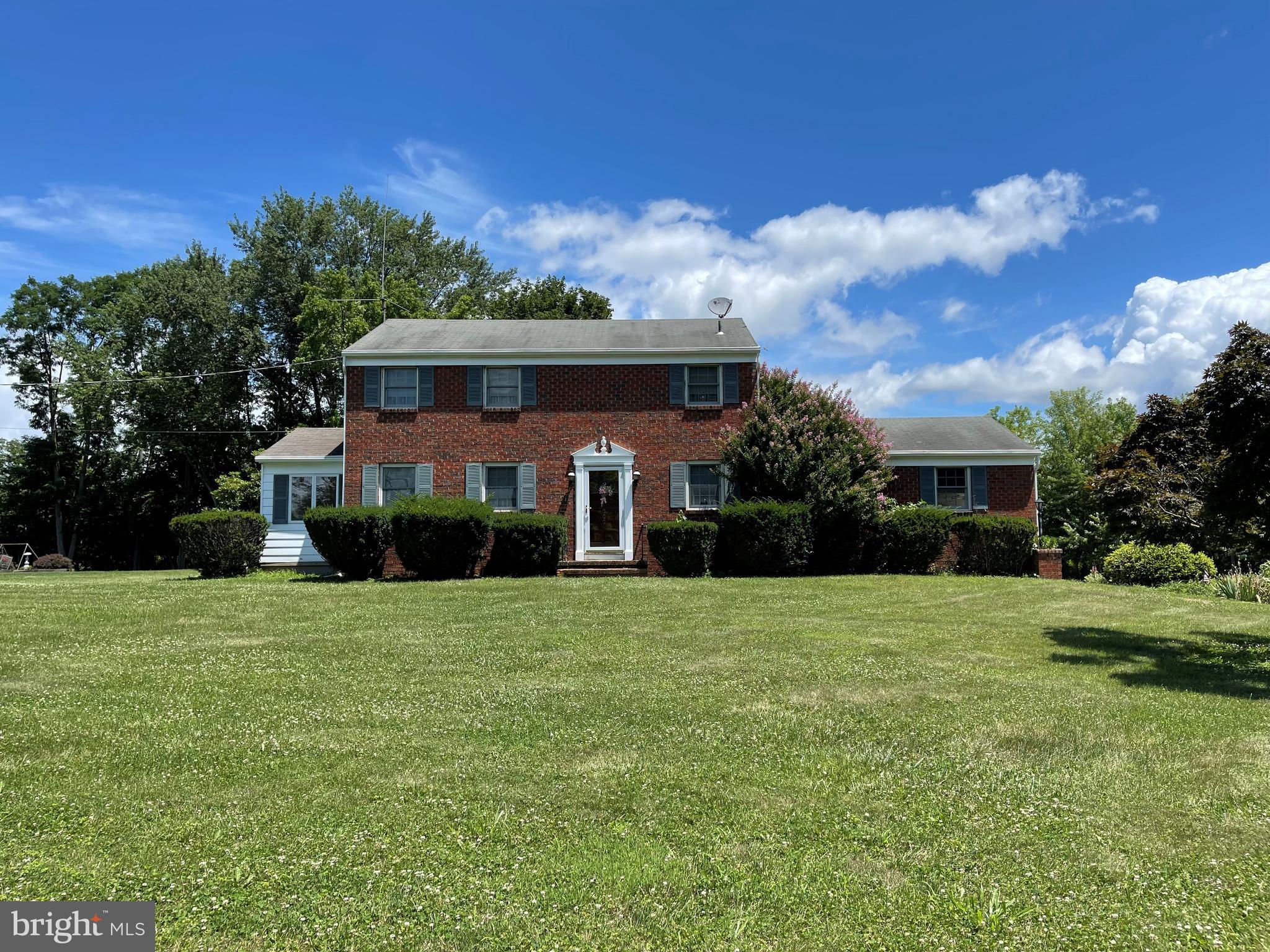 300 Edgebrook Road Robbinsville, NJ 08691 - Photo 3 of 46