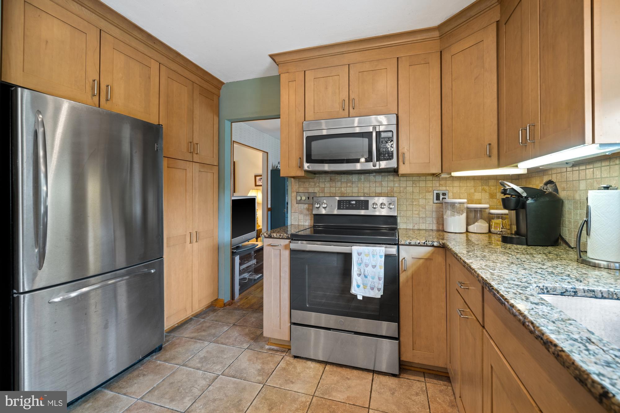 300 Edgebrook Road Robbinsville, NJ 08691 - Photo 8 of 46