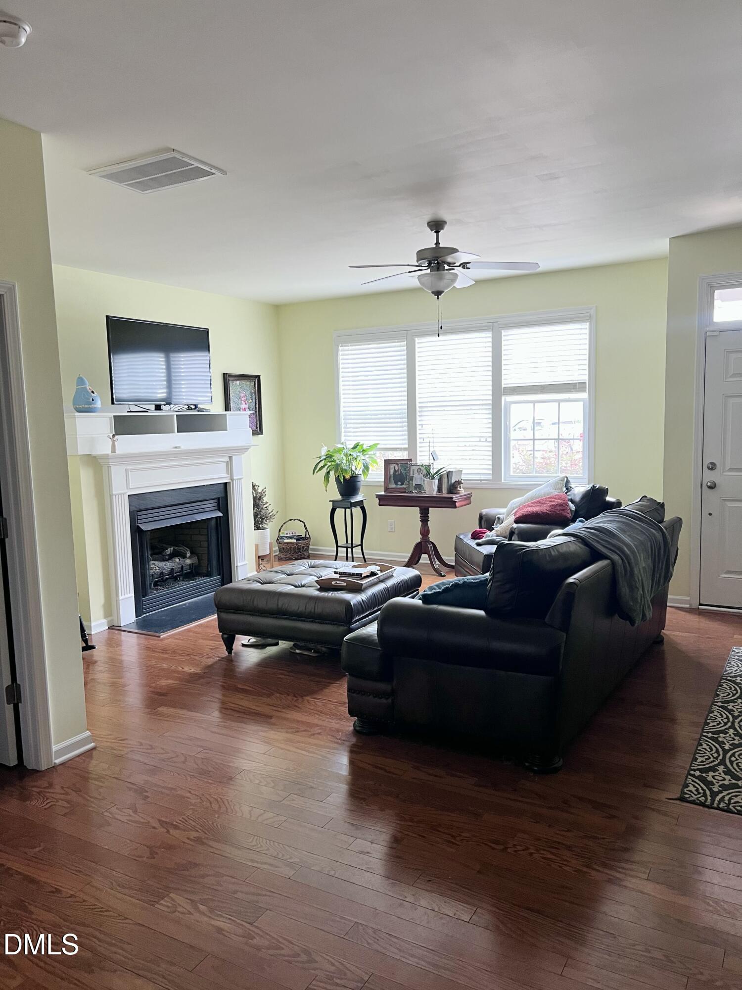 1331 Still Monument Way Raleigh, NC 27603 - Photo 2 of 37 Living Room