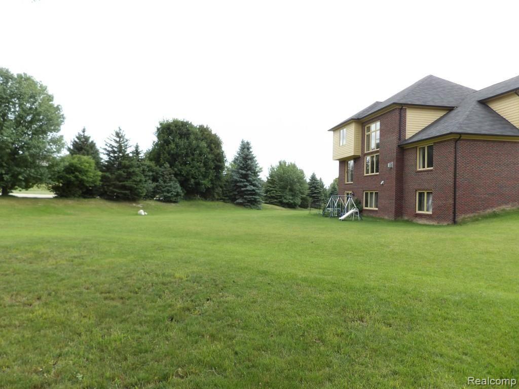 6578 Chatham Circle Rochester, MI 48306 - Photo 24 of 29 2014-07-29 14.19