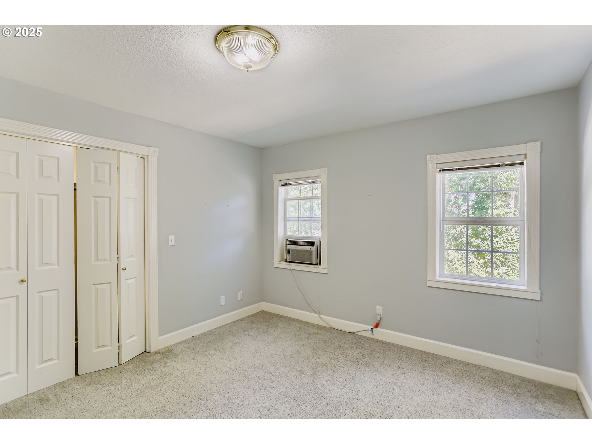 11939 Southwest Walker Road Beaverton, OR 97005 - Photo 17 of 31 Gallery Image 17