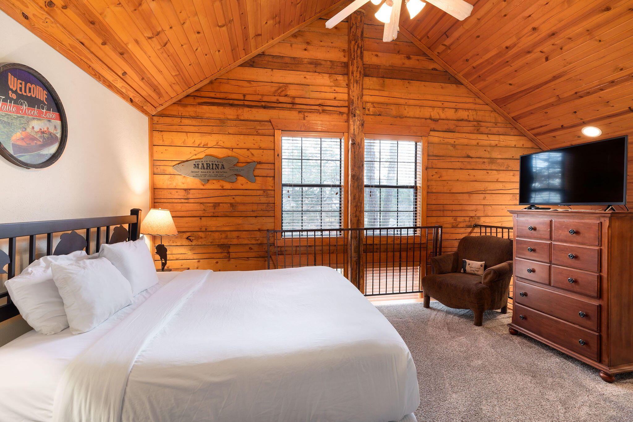 266 Oakridge Road, Unit 2 Branson, MO 65616 - Photo 15 of 28 Log Cabin