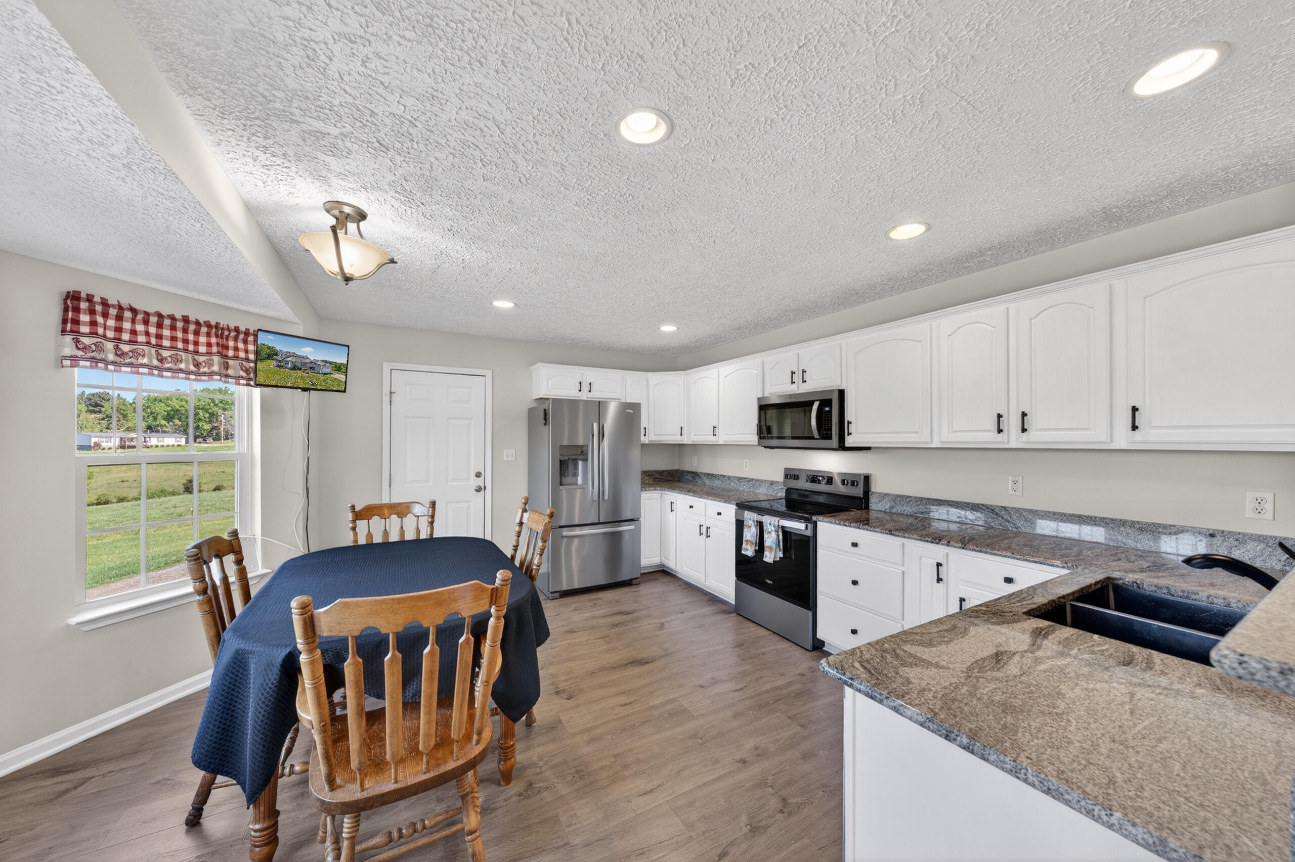 1633 Pilot Mountain Road Moneta, VA 24121 - Photo 2 of 103 Kitchen