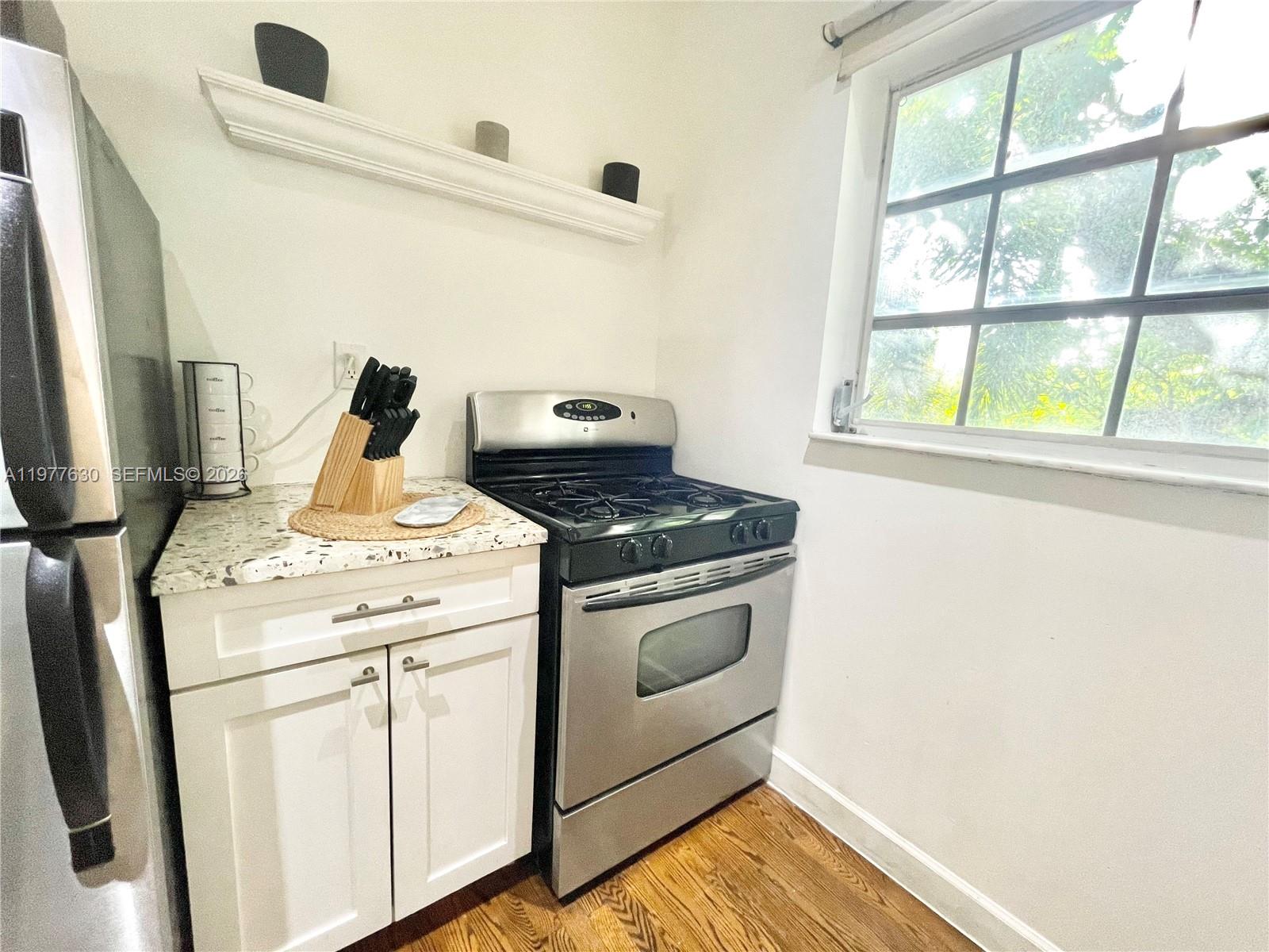 439 15th Street, Unit 18 Miami Beach, FL 33139 - Photo 14 of 19