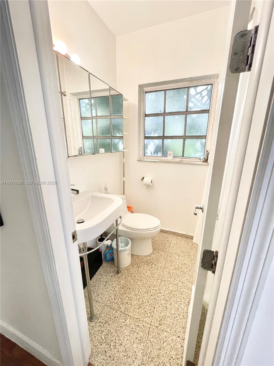 439 15th Street, Unit 18 Miami Beach, FL 33139 - Photo 15 of 19