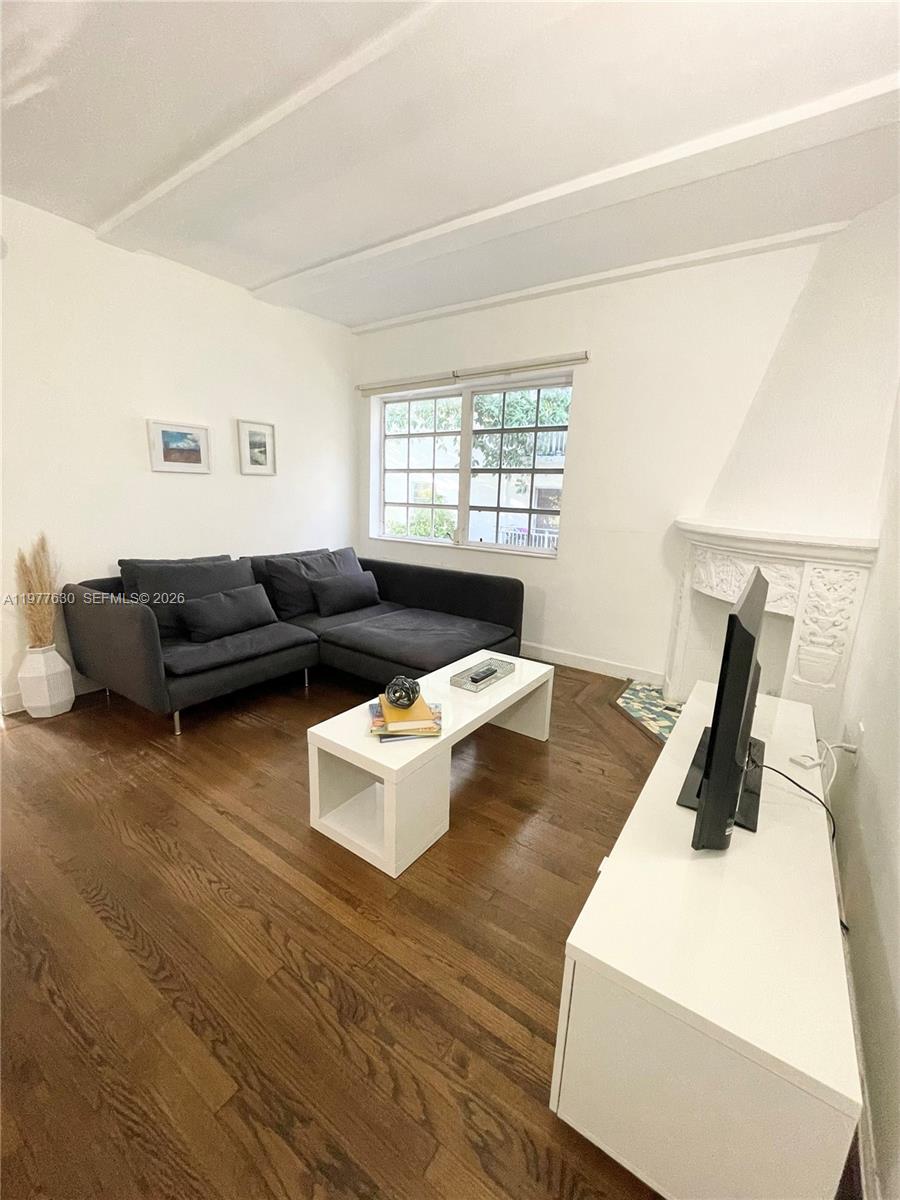 439 15th Street, Unit 18 Miami Beach, FL 33139 - Photo 18 of 19