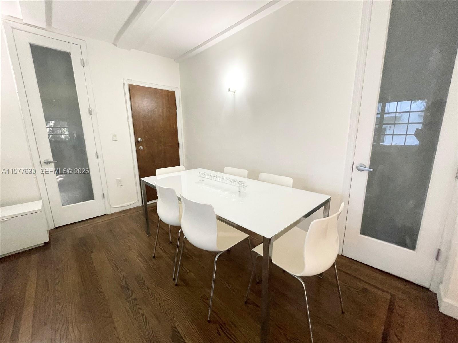 439 15th Street, Unit 18 Miami Beach, FL 33139 - Photo 5 of 19