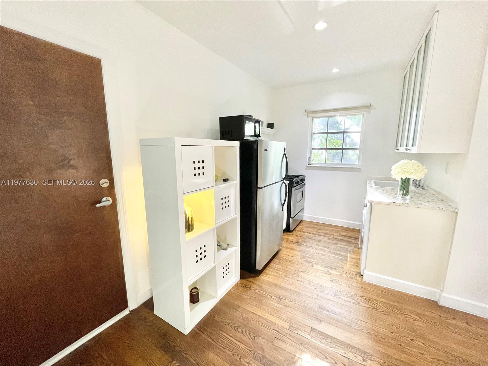 439 15th Street, Unit 18 Miami Beach, FL 33139 - Photo 6 of 19