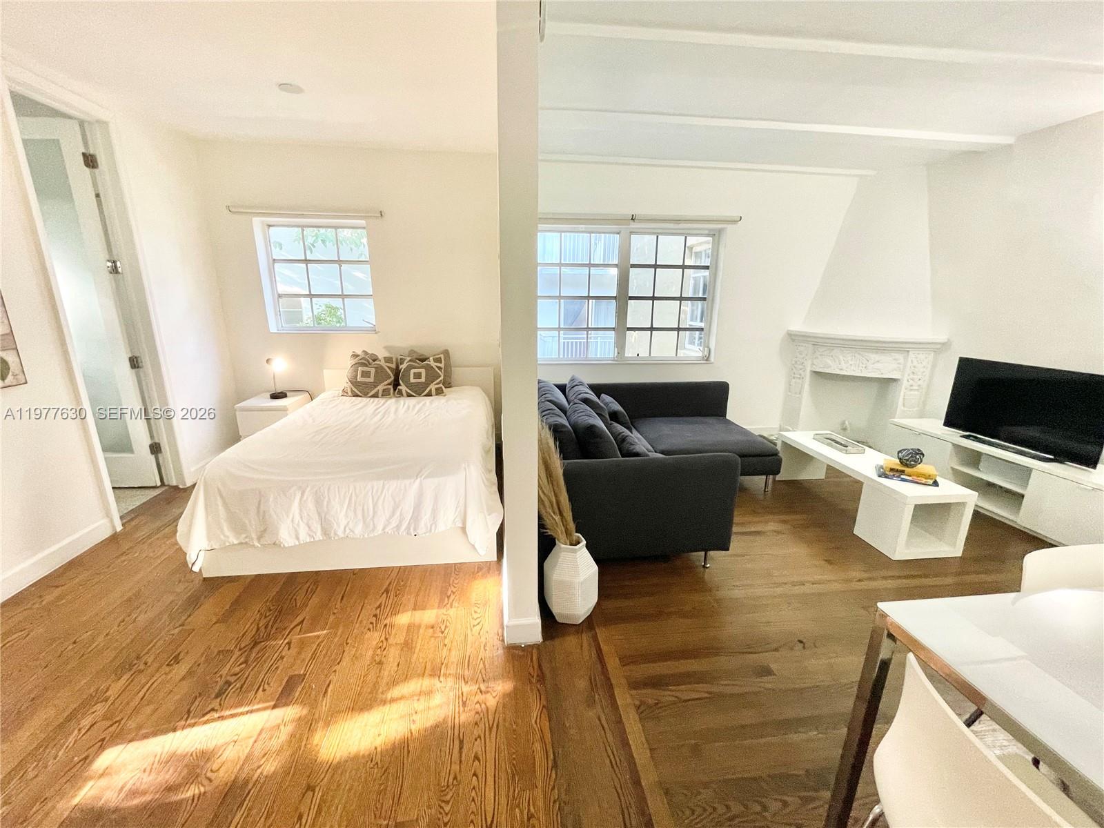 439 15th Street, Unit 18 Miami Beach, FL 33139 - Photo 8 of 19
