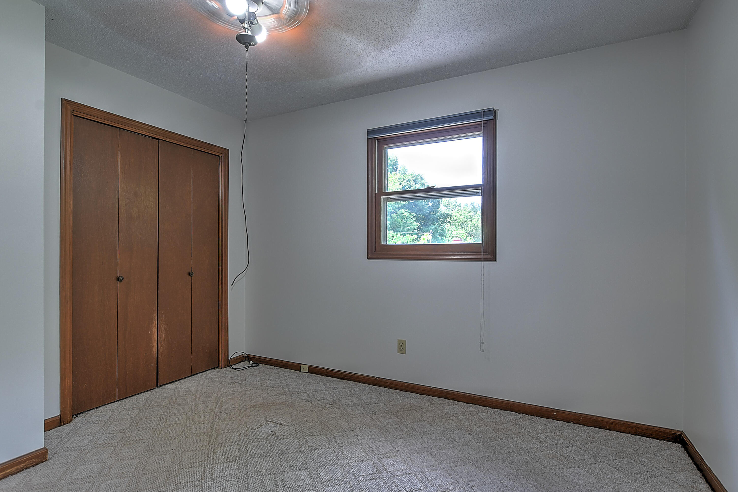 328 Lynn Road Johnson City, TN 37604 - Photo 15 of 28 328 Lynn Rd-18