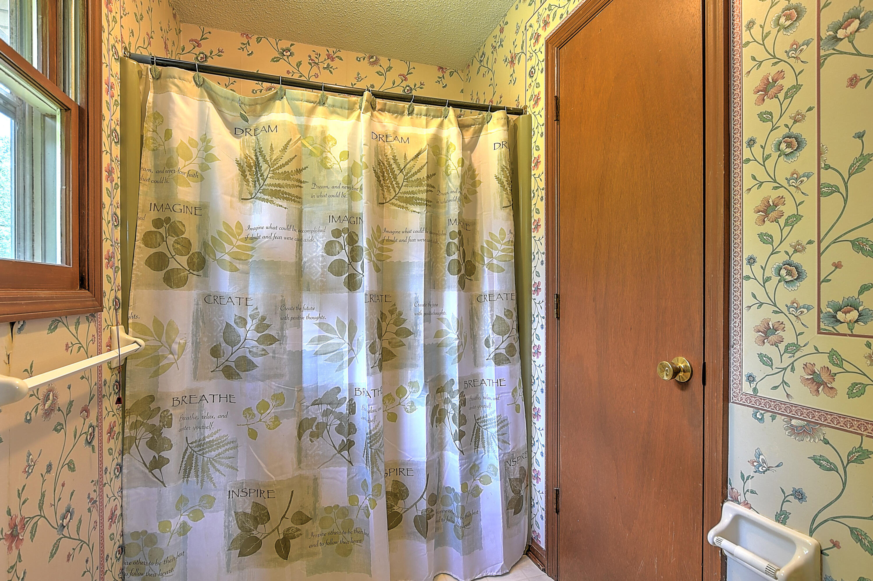 328 Lynn Road Johnson City, TN 37604 - Photo 16 of 28 328 Lynn Rd-19