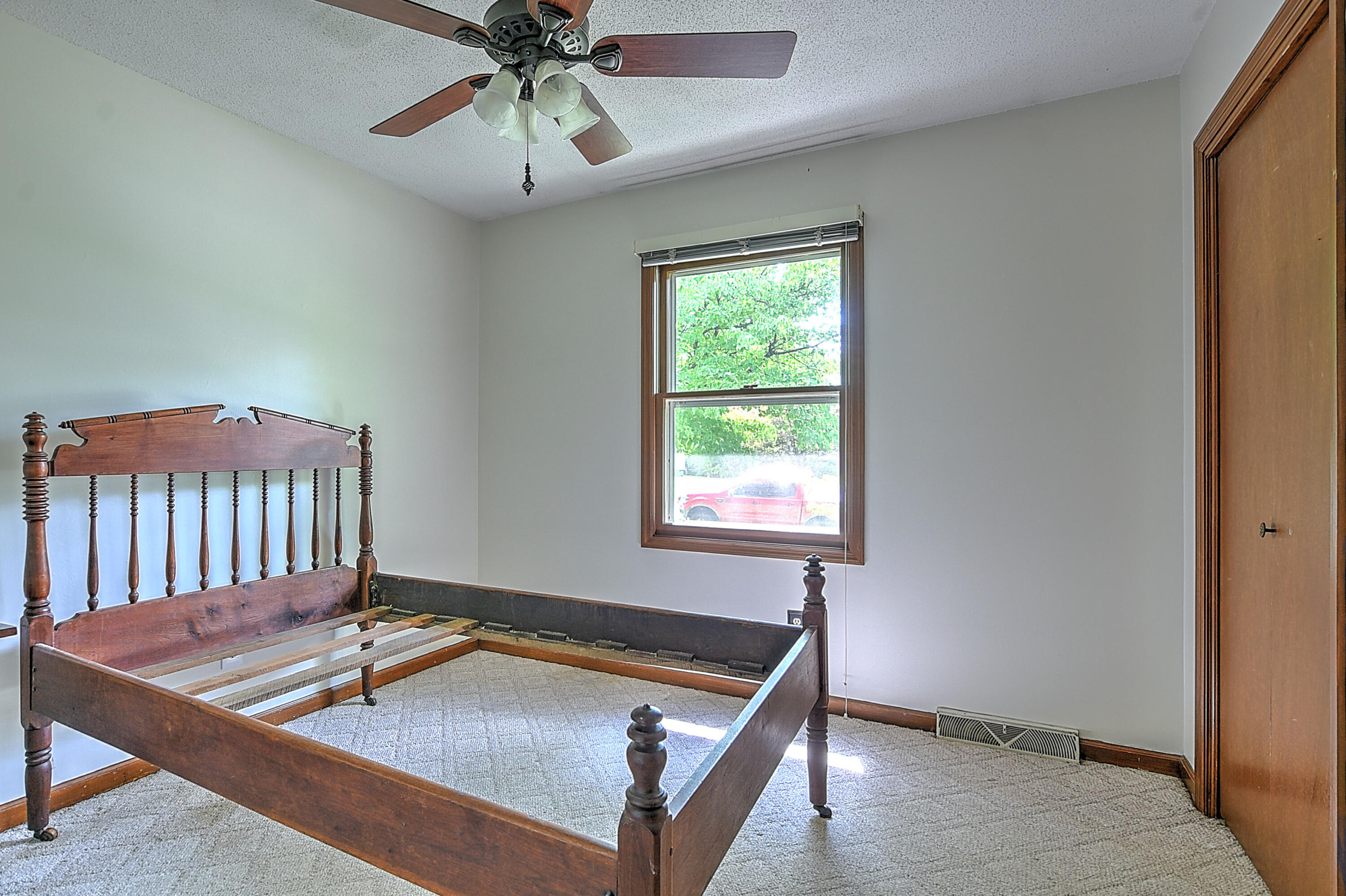 328 Lynn Road Johnson City, TN 37604 - Photo 17 of 28 328 Lynn Rd-20