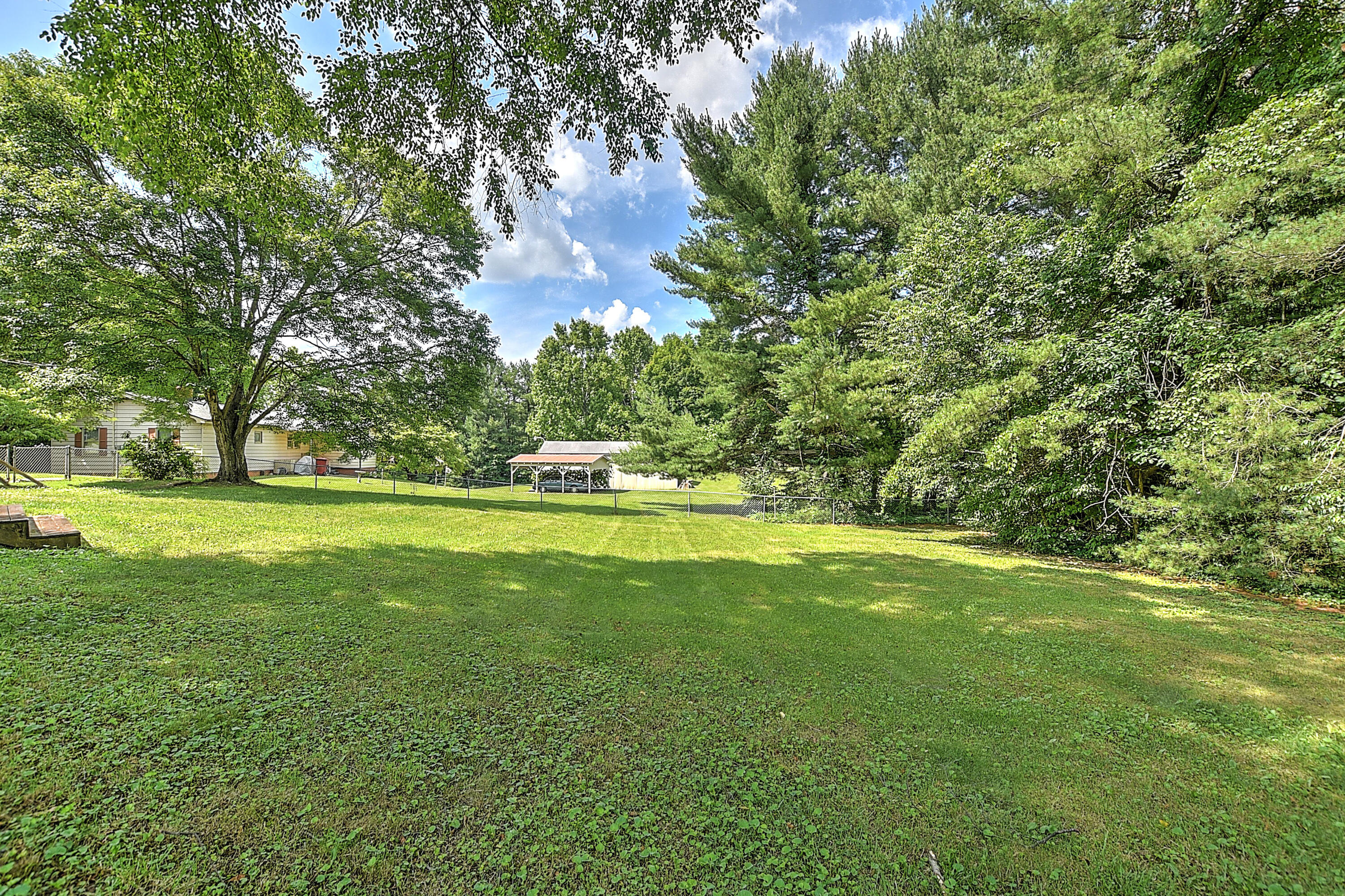 328 Lynn Road Johnson City, TN 37604 - Photo 24 of 28 328 Lynn Rd-28