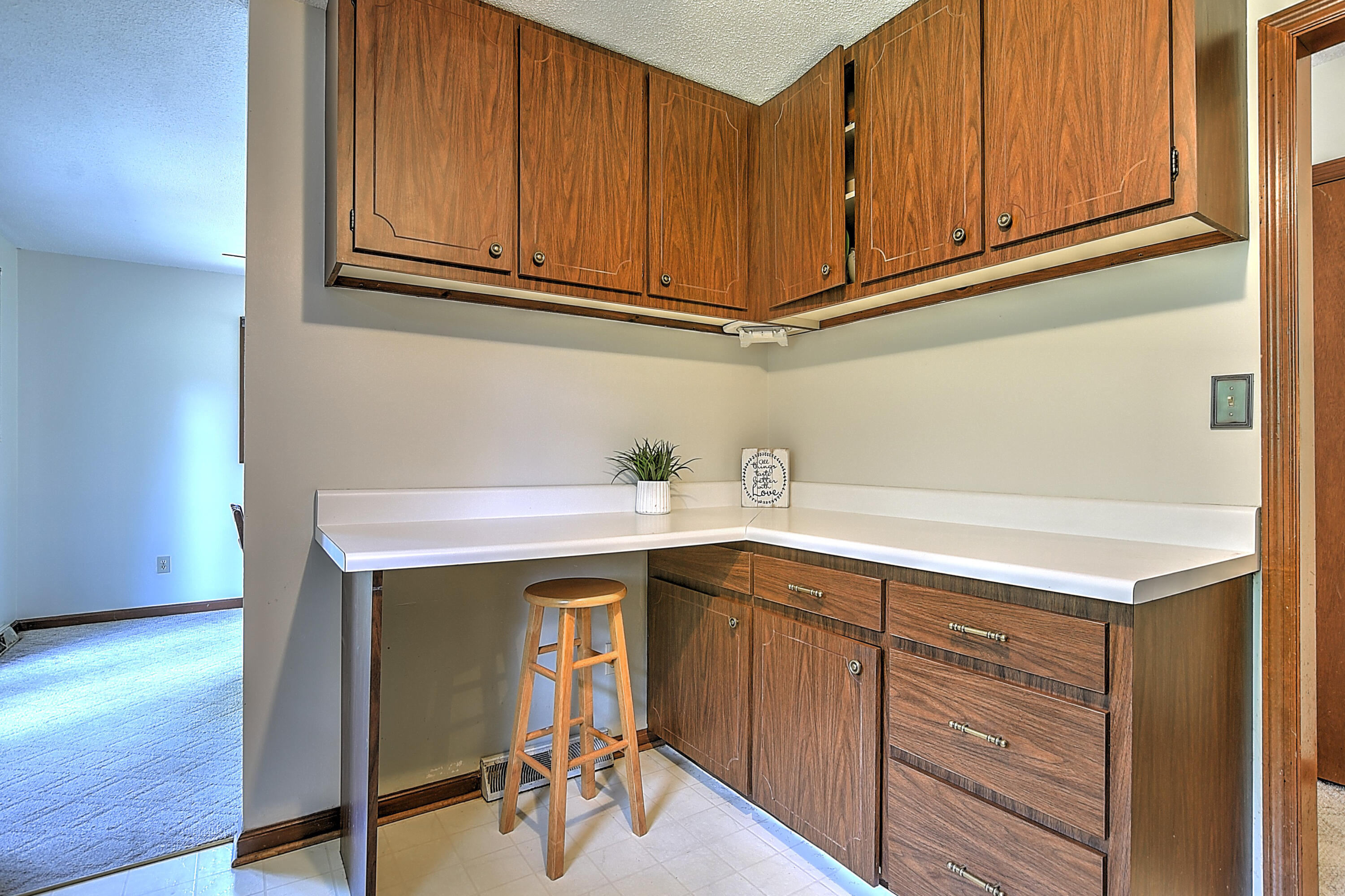 328 Lynn Road Johnson City, TN 37604 - Photo 9 of 28 328 Lynn Rd-11